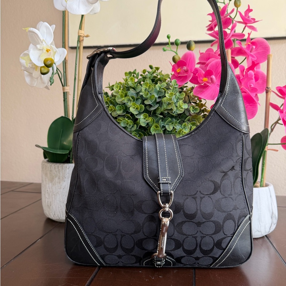 Coach black Hobo silver metal Excellent Condition